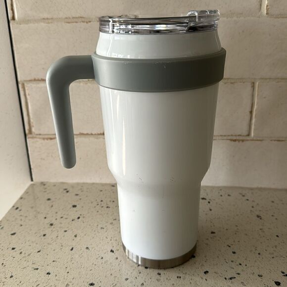 Reduce Cold-1 Mug, 40 Oz With Handle White/Gray Stainless Steel Vacuum Insulated - Picture 3 of 8